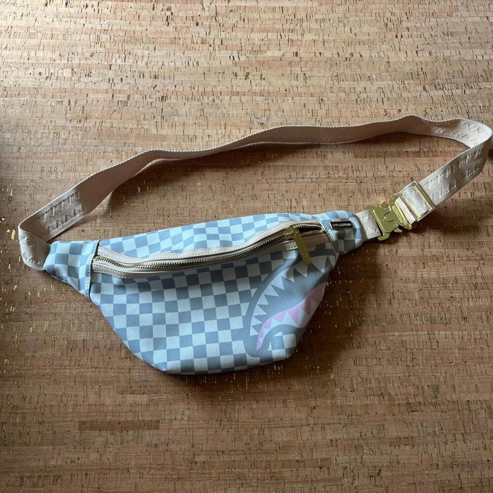 Like New Sprayground Bag / Fanny Pack Purse